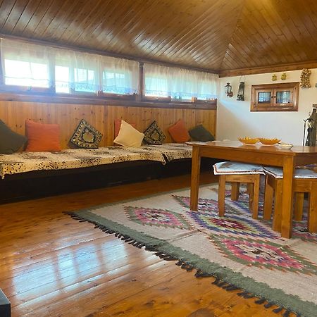 Raisa Guesthouse 12 Берат Екстериор снимка