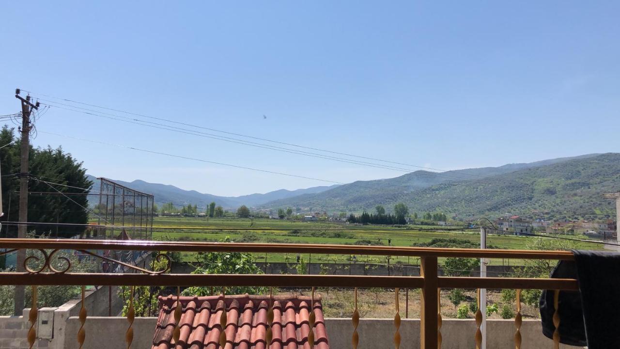 Raisa Guesthouse 12 Берат Екстериор снимка