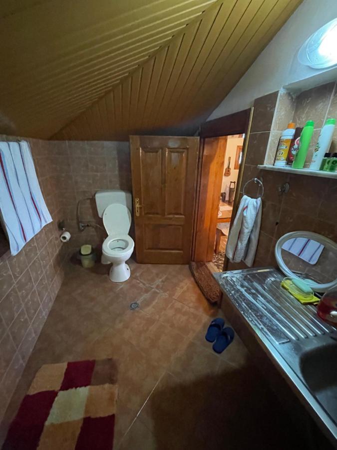 Raisa Guesthouse 12 Берат Екстериор снимка