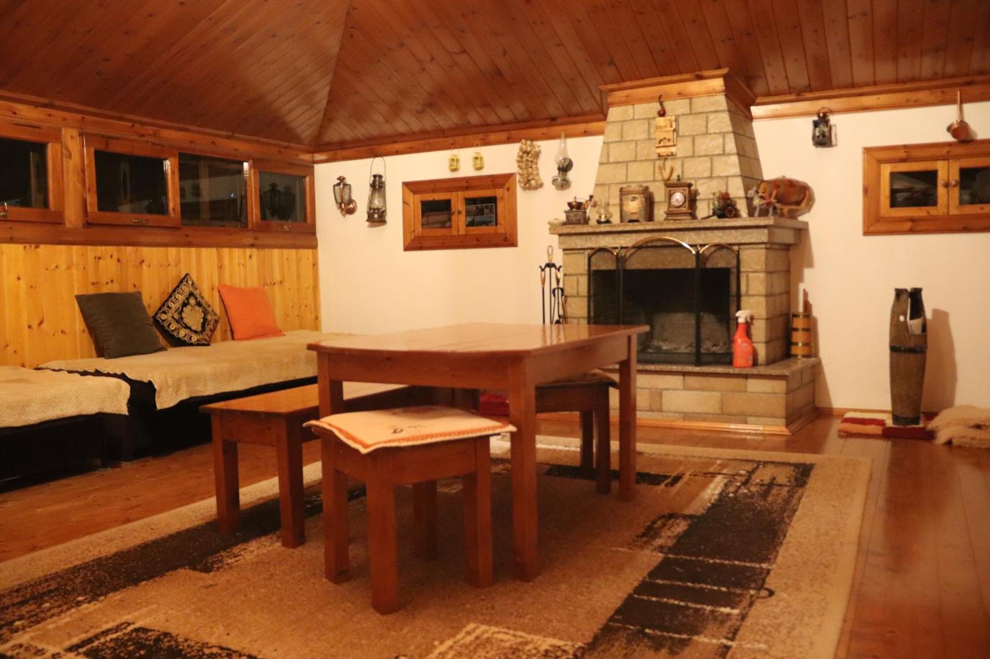 Raisa Guesthouse 12 Берат Екстериор снимка