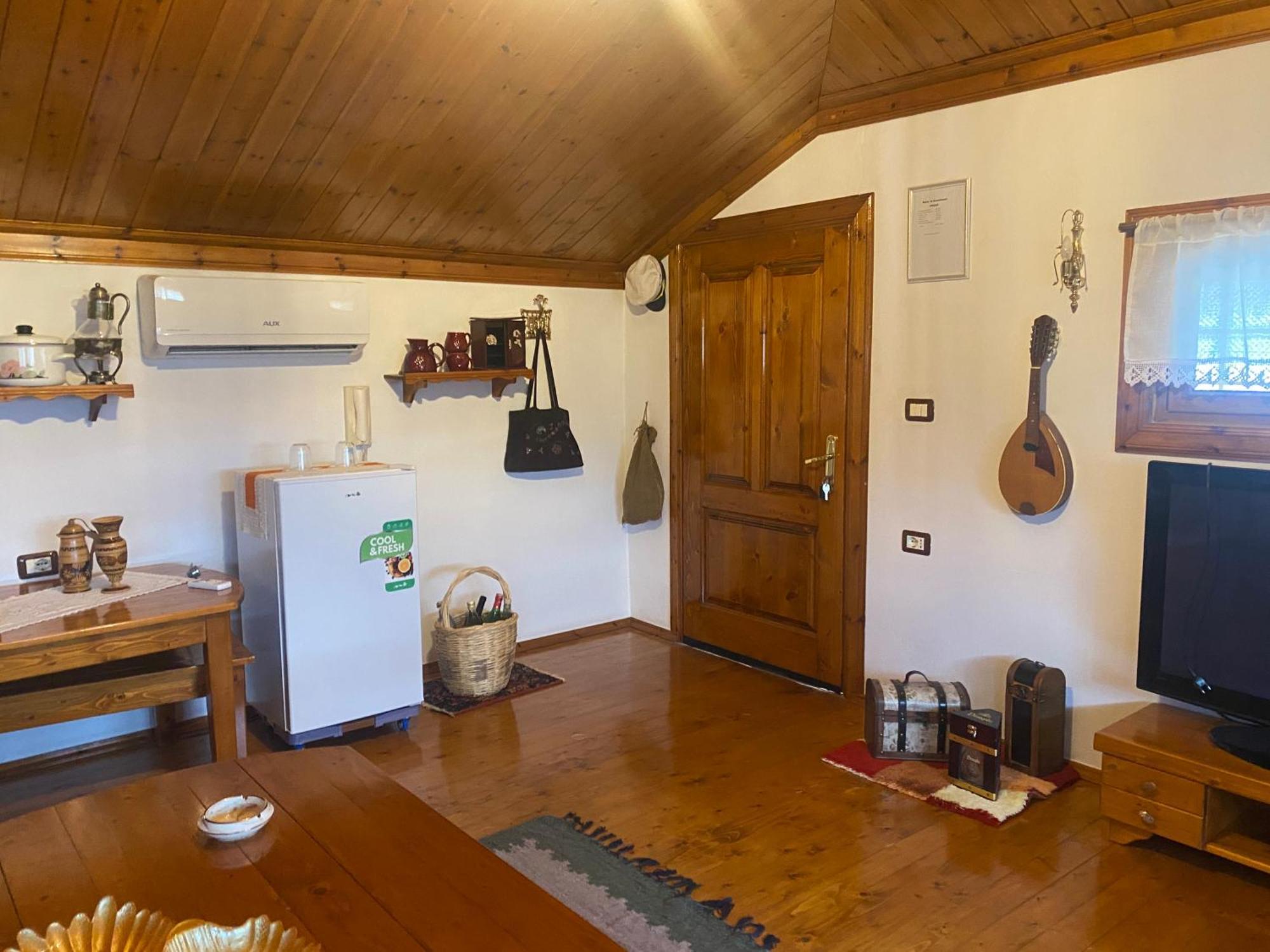 Raisa Guesthouse 12 Берат Екстериор снимка